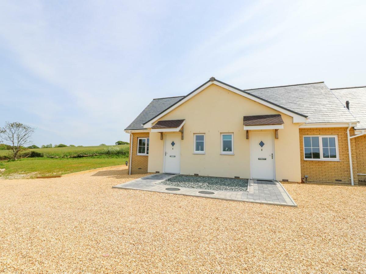 6 Yarmouth Cottages Freshwater Extérieur photo