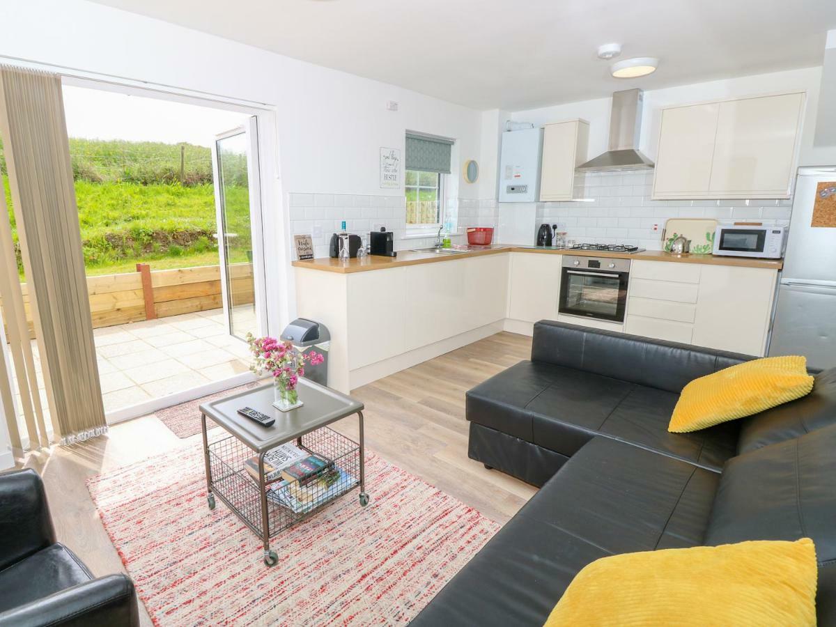 6 Yarmouth Cottages Freshwater Extérieur photo