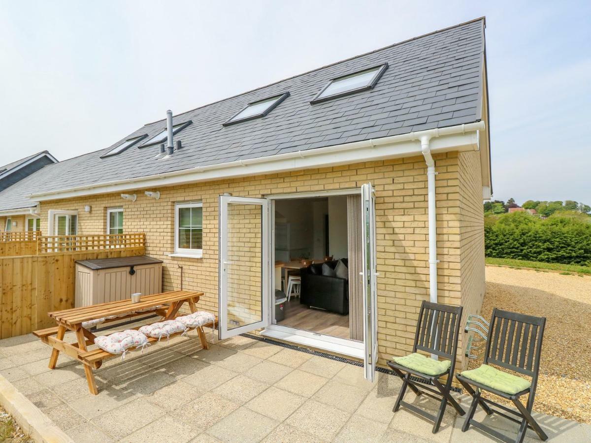 6 Yarmouth Cottages Freshwater Extérieur photo