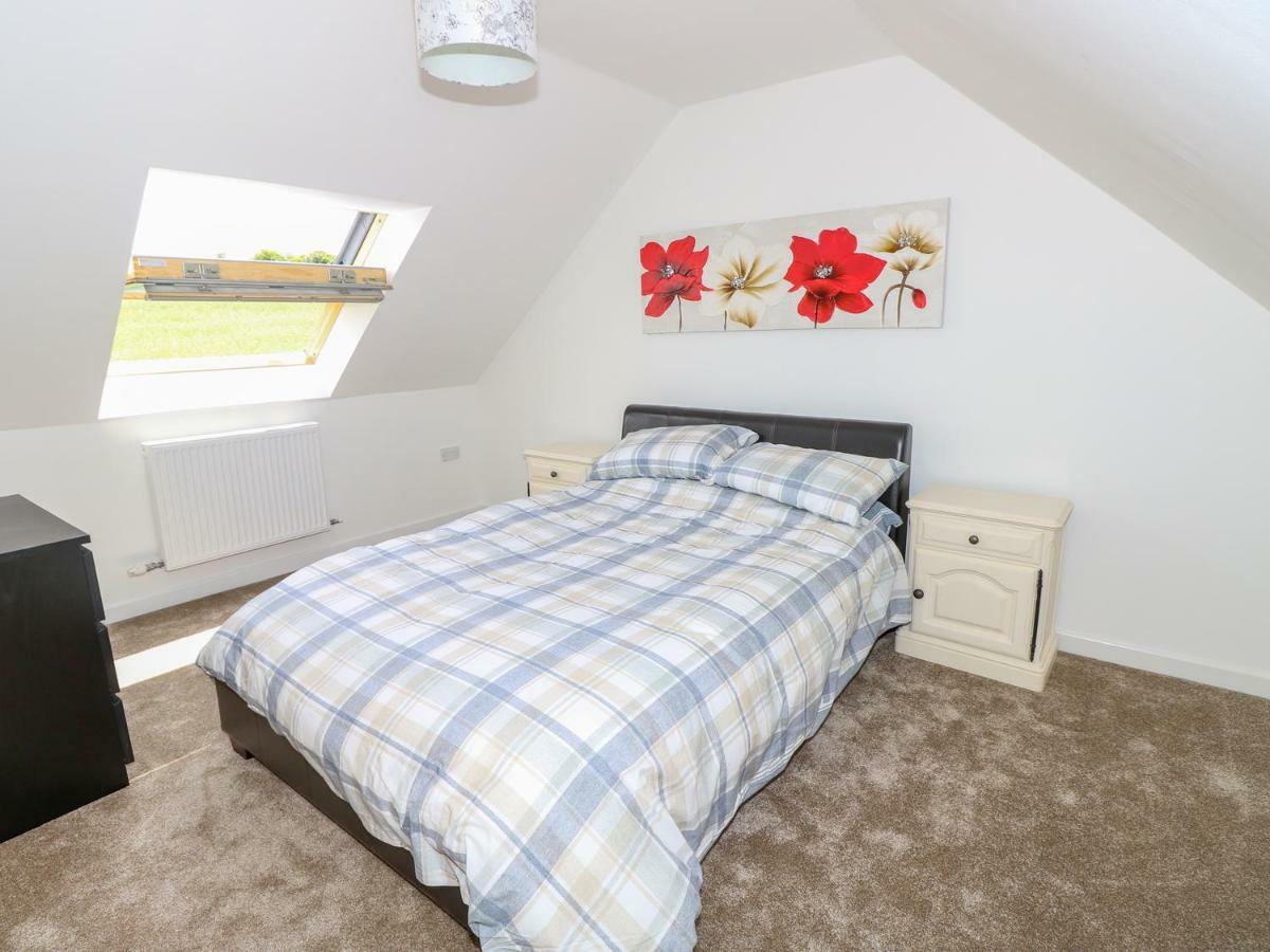 6 Yarmouth Cottages Freshwater Extérieur photo