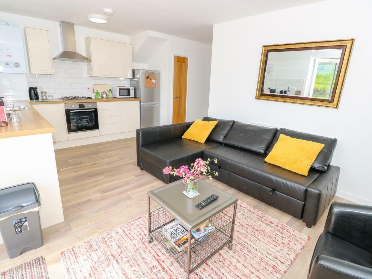 6 Yarmouth Cottages Freshwater Extérieur photo