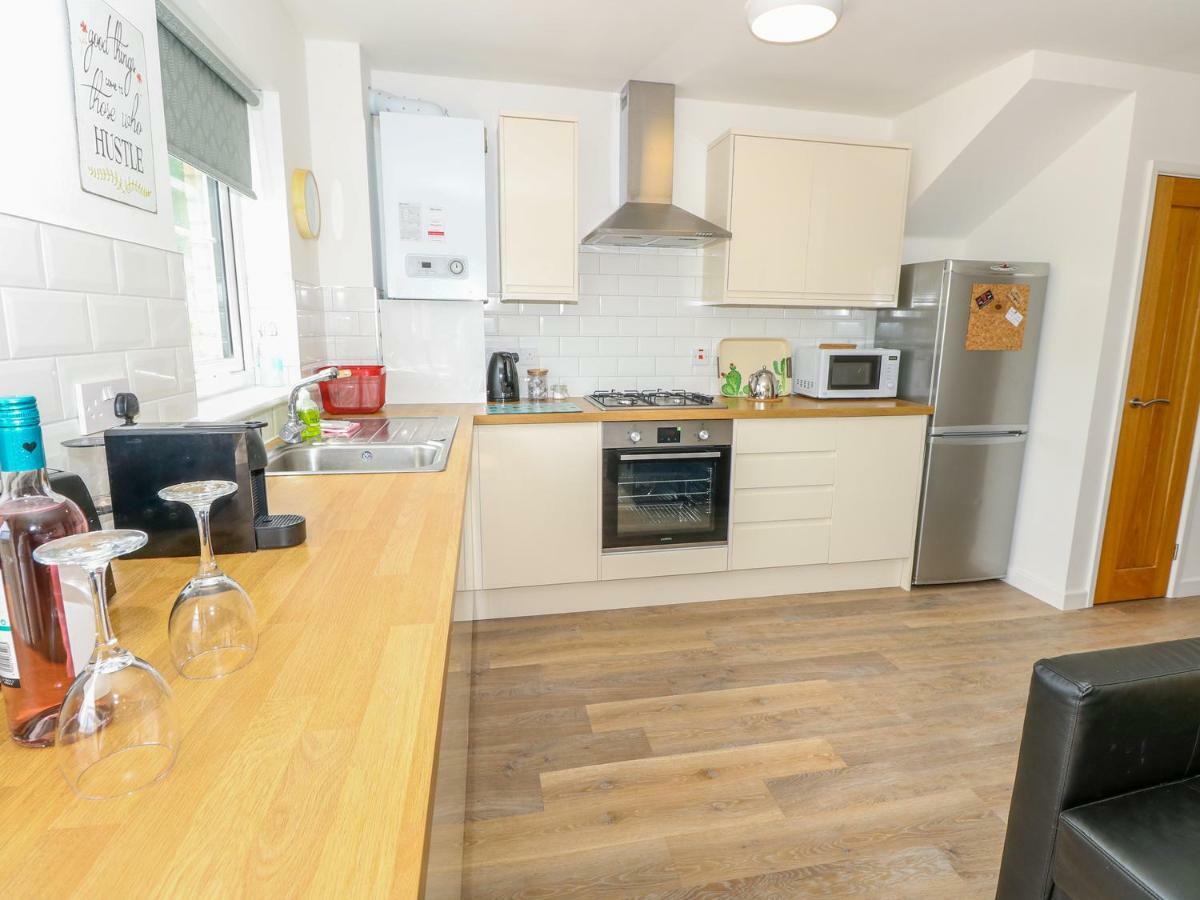6 Yarmouth Cottages Freshwater Extérieur photo